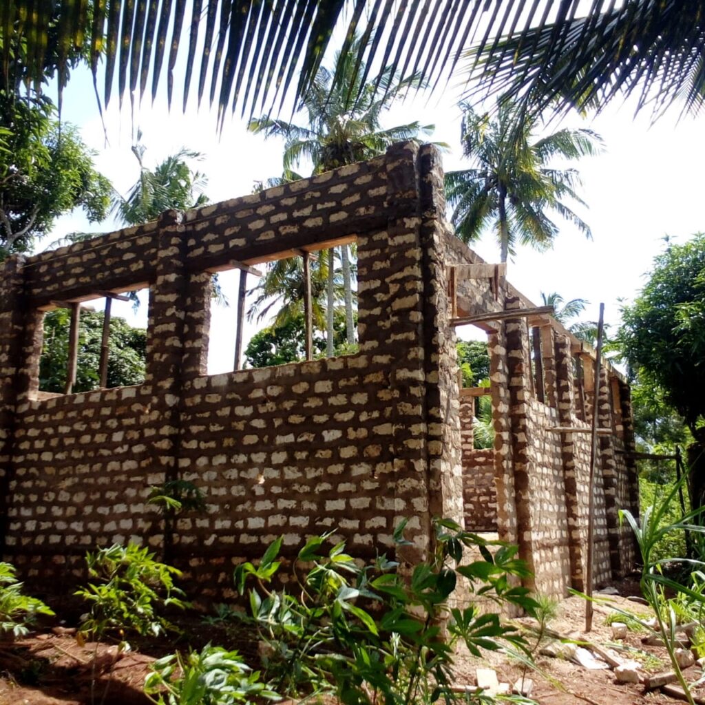 Koredo Koir’s new production site under construction in Kenya, made possible by the Avinger Impact Fund